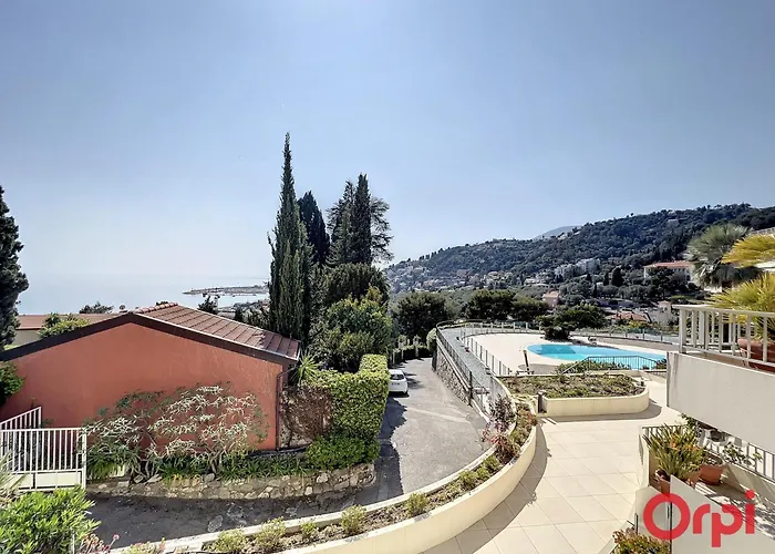 Climatisé Avec Piscine Et Garage Sécurisé à Menton, 4 Couchages - Fr-1-647-35 *